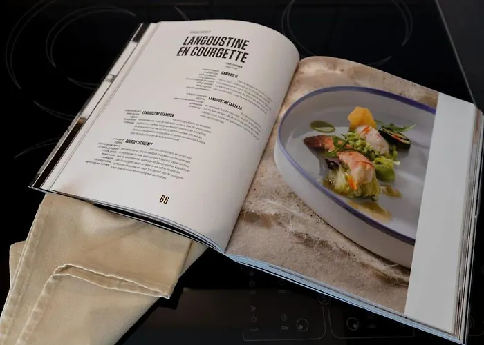 'blue Sea' - Studio In With Private Parking * Oostende